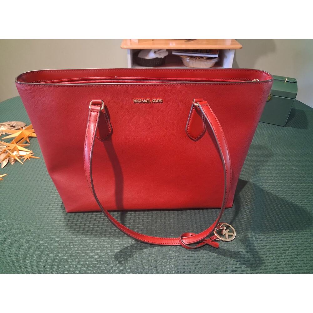 Michael Kors SHEILA. Large Multi-Function Tote Red Saffiano Leather -